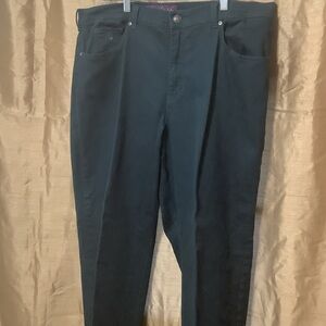 Gloria Vanderbilt Green Women’s Jeans Made in Pakistan.